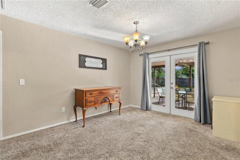 House in Deltona, Florida 3 bedrooms, 166.95 sq.m. № 2418792 - photo 7