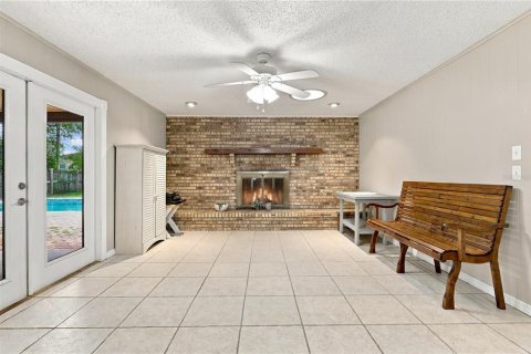 House in Deltona, Florida 3 bedrooms, 166.95 sq.m. № 2418792 - photo 4