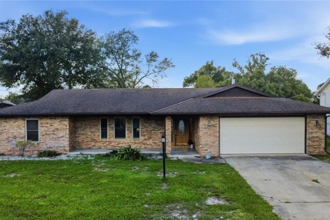 House in Deltona, Florida 3 bedrooms, 166.95 sq.m. № 2418792