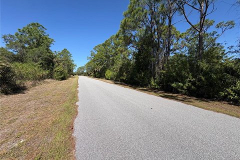 Terreno en venta en Port Charlotte, Florida № 2211026 - foto 2