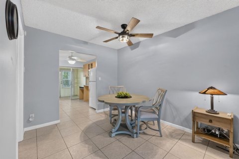 Condo in Margate, Florida, 1 bedroom  № 2242521 - photo 9