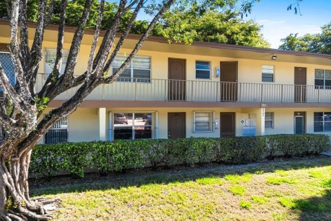 Condo in Margate, Florida, 1 bedroom  № 2242521 - photo 28