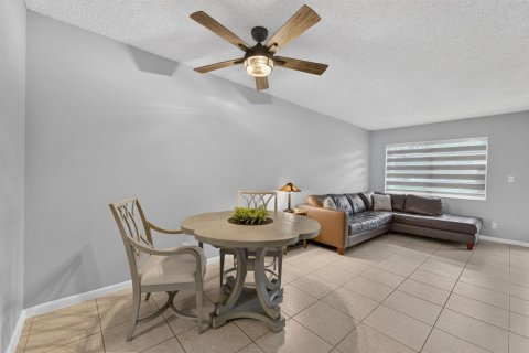 Condo in Margate, Florida, 1 bedroom  № 2242521 - photo 10