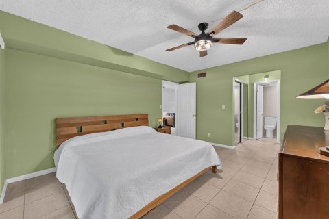 Condo in Margate, Florida, 1 bedroom  № 2242521 - photo 14