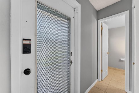 Condo in Margate, Florida, 1 bedroom  № 2242521 - photo 7