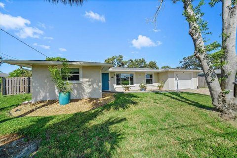 House in Osprey, Florida 2 bedrooms, 114.18 sq.m. № 1893820 - photo 1