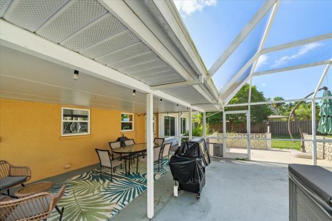House in Osprey, Florida 2 bedrooms, 114.18 sq.m. № 1893820 - photo 24
