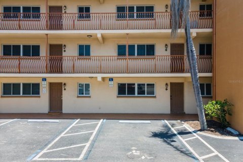 Immobilier commercial à vendre à Saint Petersburg, Floride: 74.14 m2 № 1903175 - photo 24