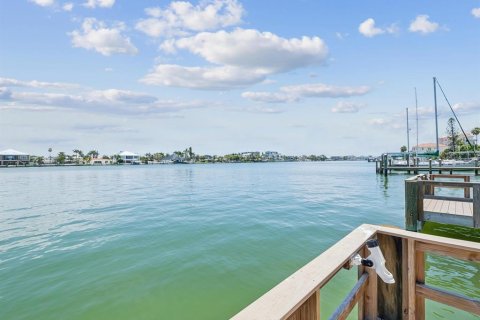 Immobilier commercial à vendre à Saint Petersburg, Floride: 74.14 m2 № 1903175 - photo 18