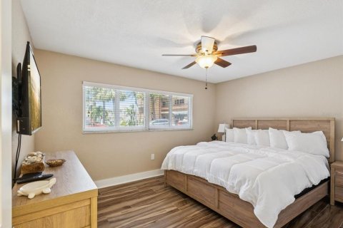 Immobilier commercial à vendre à Saint Petersburg, Floride: 74.14 m2 № 1903175 - photo 6