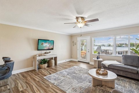 Immobilier commercial à vendre à Saint Petersburg, Floride: 74.14 m2 № 1903175 - photo 15