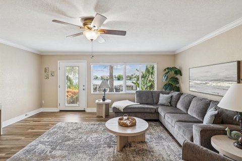 Immobilier commercial à vendre à Saint Petersburg, Floride: 74.14 m2 № 1903175 - photo 13