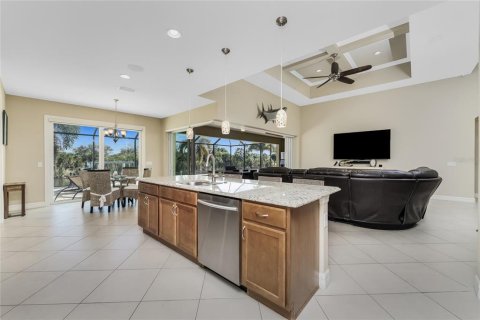 House in Port Charlotte, Florida 3 bedrooms, 193.89 sq.m. № 2103655 - photo 22
