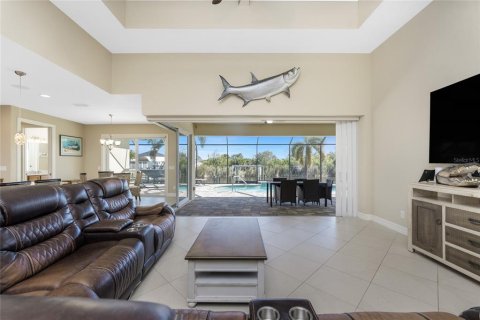 House in Port Charlotte, Florida 3 bedrooms, 193.89 sq.m. № 2103655 - photo 10