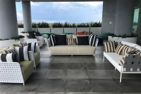 Condominio en venta en Sunrise, Florida, 2 dormitorios, 93.18 m2 № 2246779 - foto 5