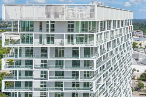 Condominio en Sunrise, Florida, 2 dormitorios № 2246779