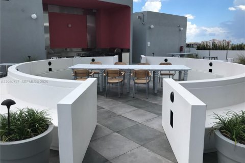 Condominio en venta en Sunrise, Florida, 2 dormitorios, 93.18 m2 № 2246779 - foto 6