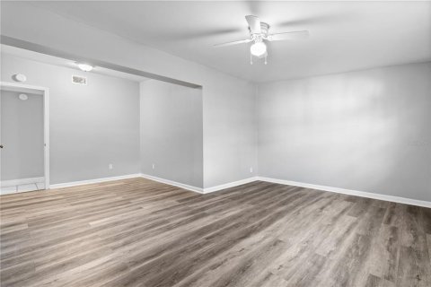 Casa en alquiler en Tampa, Florida, 3 dormitorios, 208.47 m2 № 1912782 - foto 15