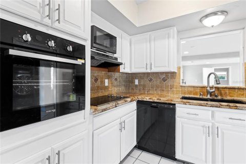 Casa en alquiler en Tampa, Florida, 3 dormitorios, 208.47 m2 № 1912782 - foto 8