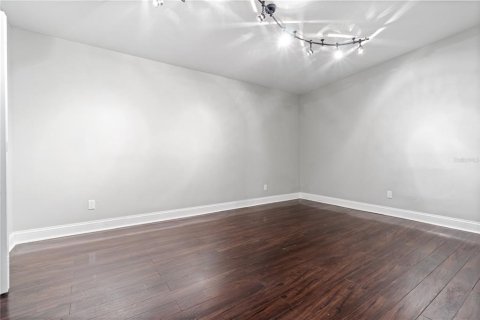 Casa en alquiler en Tampa, Florida, 3 dormitorios, 208.47 m2 № 1912782 - foto 7