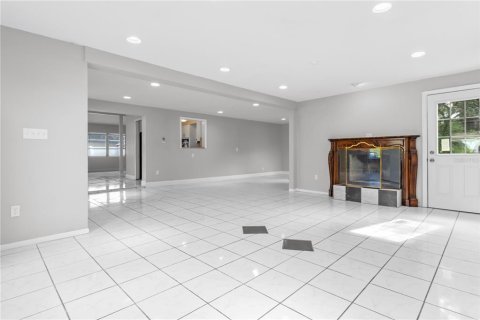 Casa en alquiler en Tampa, Florida, 3 dormitorios, 208.47 m2 № 1912782 - foto 6