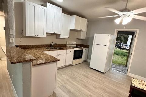 Villa ou maison à vendre à Orlando, Floride: 3 chambres, 87.33 m2 № 2094520 - photo 4