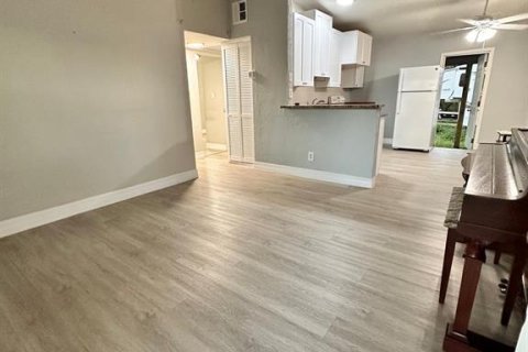 Villa ou maison à vendre à Orlando, Floride: 3 chambres, 87.33 m2 № 2094520 - photo 6