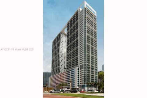 Condo in Miami, Florida, 2 bedrooms  № 1888769 - photo 1