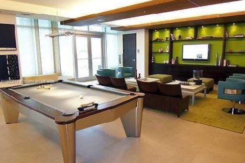 Condo in Miami, Florida, 2 bedrooms  № 1888769 - photo 4
