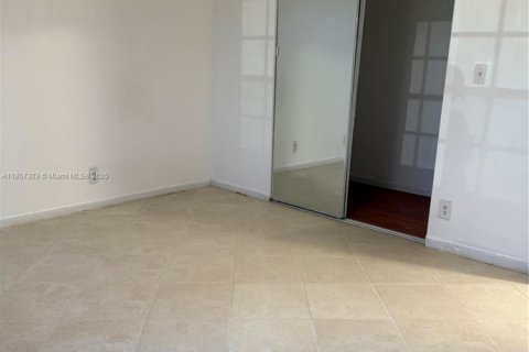 Copropriété à vendre à Pembroke Pines, Floride: 2 chambres, 71.53 m2 № 1881769 - photo 7