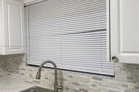 Copropriété à vendre à Pembroke Pines, Floride: 2 chambres, 71.53 m2 № 1881769 - photo 13