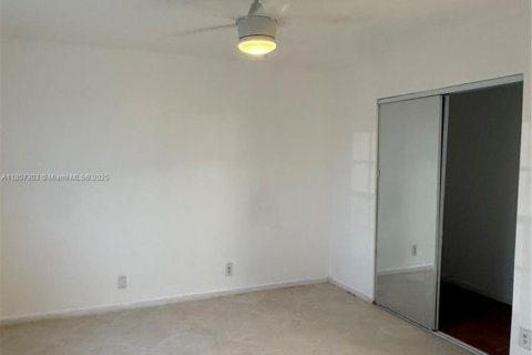 Copropriété à vendre à Pembroke Pines, Floride: 2 chambres, 71.53 m2 № 1881769 - photo 5