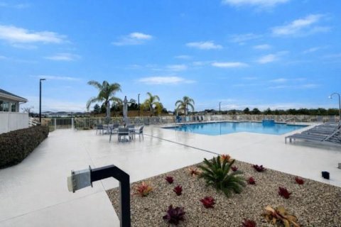 House in Vero Beach, Florida 3 bedrooms, 144.37 sq.m. № 2083724 - photo 28