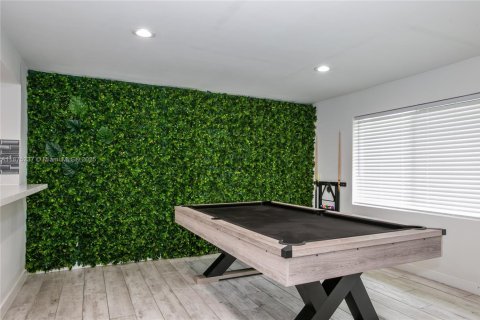 Casa en venta en North Miami, Florida, 5 dormitorios, 183.57 m2 № 1926102 - foto 13