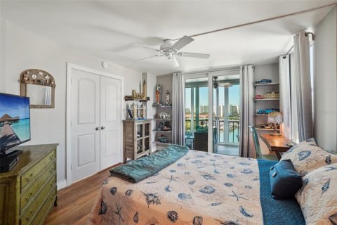 Condo in South Pasadena, Florida, 2 bedrooms  № 1568398 - photo 28
