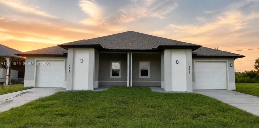 Commercial property in Lehigh Acres, Florida № 2074960