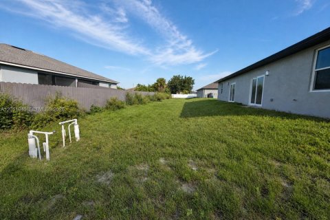 Commercial property in Lehigh Acres, Florida № 2074960 - photo 28