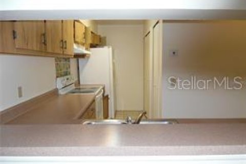 Condominio en alquiler en Orlando, Florida, 2 dormitorios, 79.06 m2 № 1915769 - foto 10