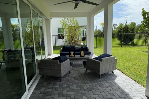 Villa ou maison à louer à Westlake, Floride: 5 chambres, 381.83 m2 № 1830770 - photo 25