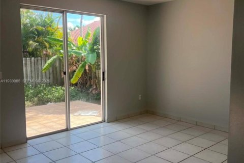 Купить виллу или дом в Майами, Флорида 3 спальни, 149.39м2, № 1989003 - фото 4