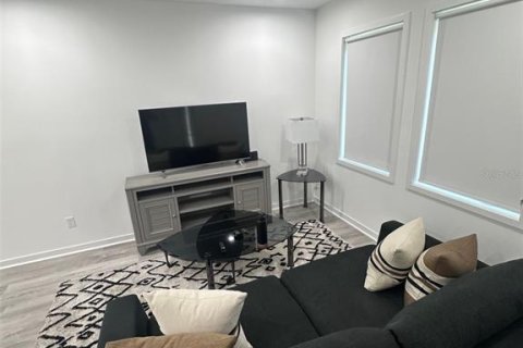 Adosado en venta en Tampa, Florida, 3 dormitorios, 117.06 m2 № 1644019 - foto 8