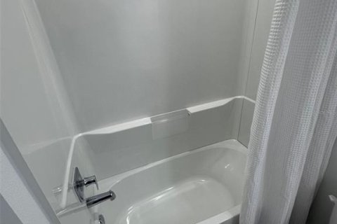 Adosado en venta en Tampa, Florida, 3 dormitorios, 117.06 m2 № 1644019 - foto 11