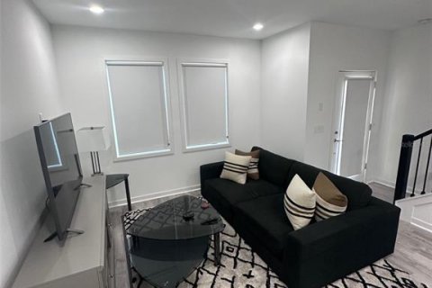 Adosado en venta en Tampa, Florida, 3 dormitorios, 117.06 m2 № 1644019 - foto 2