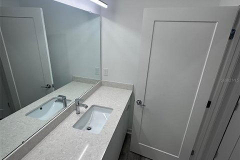 Adosado en venta en Tampa, Florida, 3 dormitorios, 117.06 m2 № 1644019 - foto 15