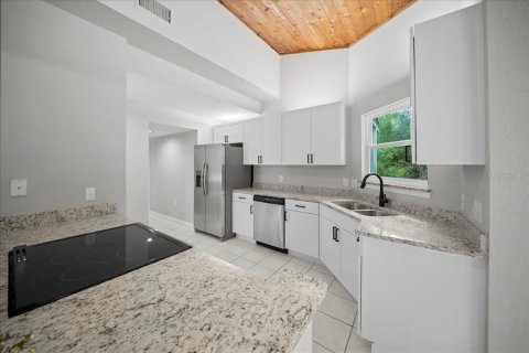 House in Fort MC Coy, Florida 3 bedrooms, 199.37 sq.m. № 1761961 - photo 13