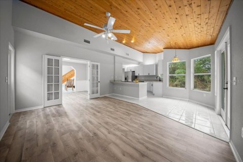 House in Fort MC Coy, Florida 3 bedrooms, 199.37 sq.m. № 1761961 - photo 15