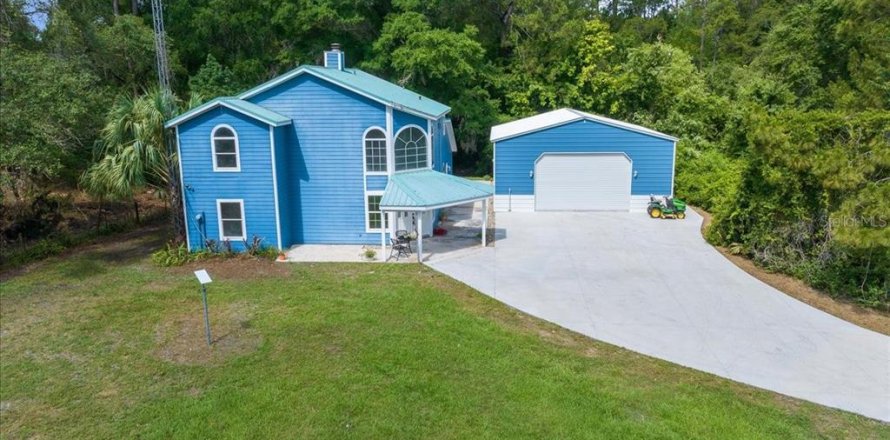 House in Fort MC Coy, Florida 3 bedrooms, 199.37 sq.m. № 1761961