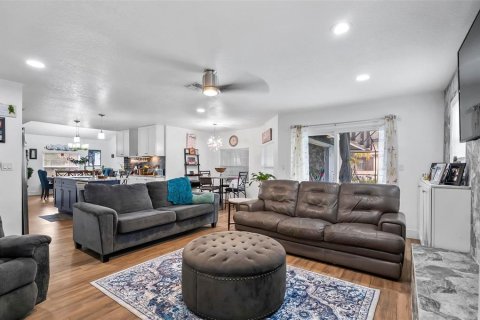House in Orlando, Florida 4 bedrooms, 226.03 sq.m. № 1780241 - photo 30