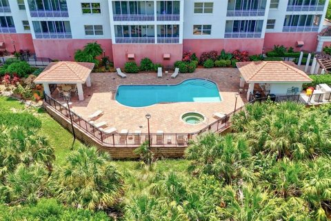 Condo in Palmetto, Florida, 3 bedrooms № 2305164 - photo 25