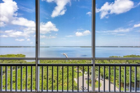 Condo in Palmetto, Florida, 3 bedrooms № 2305164 - photo 18